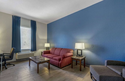 Wesley Chapel Hotel | Rodeway Inn