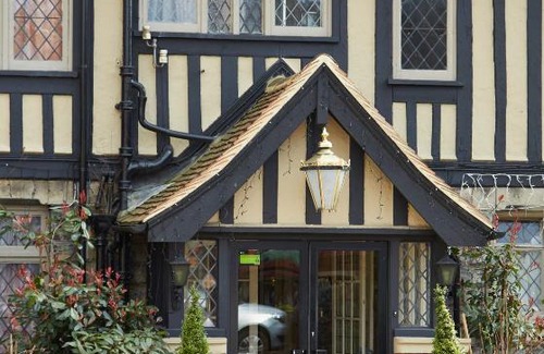 Wych Cross Hotel | Roebuck by Greene King Inns