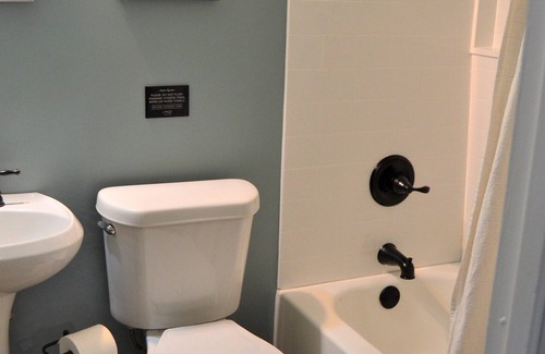 Heber Springs Cabin | Rollin' With the Flow Cabin with Private River Dock