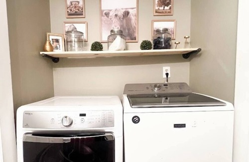 Fayetteville House | Roman’s Retreat