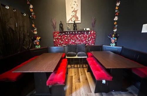 Bankers Hill Apartment | Romantic 6BR Walk to Little Italy & Gaslamp