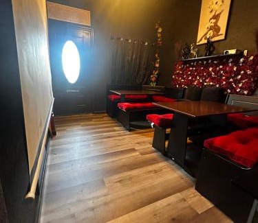 Bankers Hill Apartment | Romantic 6BR Walk to Little Italy & Gaslamp