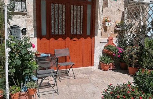 Old Town Apartment | Romantic cottage in the heart of the historic center of Bari
