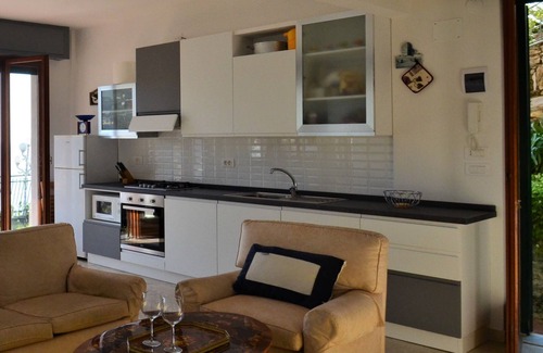 Recco House | Romantic domicile with a large garden and a fantastic sea view