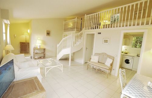 Cap-Ferrat Apartment | Romantic Apartment with Amazing SEA VIEW WI-FI & PARKING