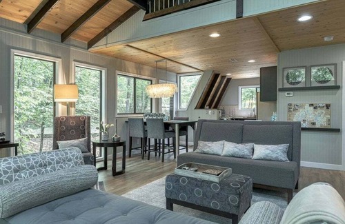 Wright City Ski Chalet | Romantic Innsbrook Woodland Escape