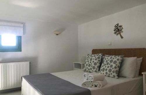 Ios Town Apartment | Romantic loft 2
