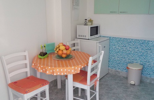 Komarna Apartment | Romantic, quite, seafront apartment, sunbeds, barbecue, all by the sea. For 2p