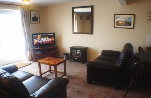 Wroxham Cottage | Romantic Riverside Holiday Cottage At Wroxham, Capital of The Broads
