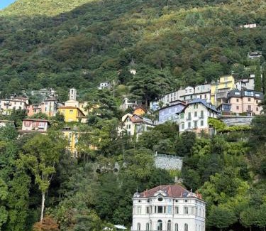 Blevio House | Romantic Room AL RIFUGIO DEI SOGNI terrazza con vista lago mozzafiato