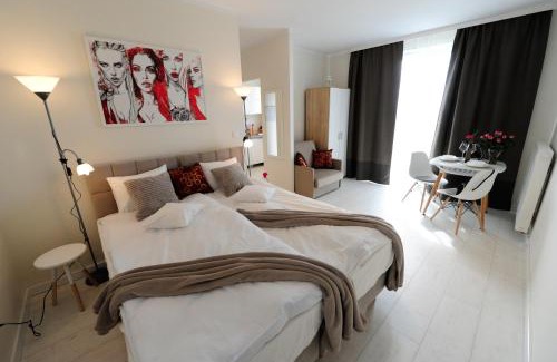 Czyzyny Apartment | Romantic Sky Apartment- 15th floor