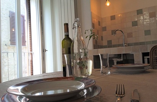 Olcio Apartment | Romantic studio apartment a stone's throw from the lake