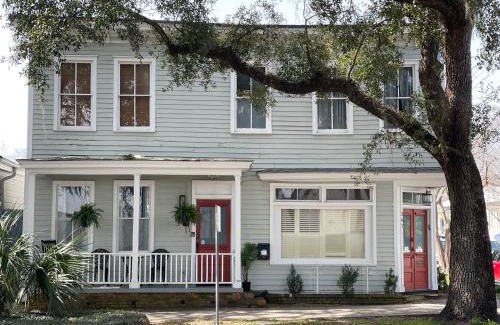 Beach Institute Apartment | Romantic Studio Apt in Historic Downtown Savannah