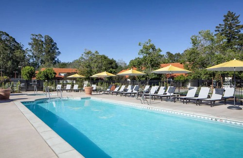 Live Oak Hotel | Romantic Suite w/Breathtaking Views | Relaxing Outdoor Fireplace & Pool