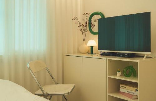 Cheonho-dong Apartment | Romantic Terrace, 4people,2beds 2rooms, Jamsil Station, Lotte World, KSPO Dome