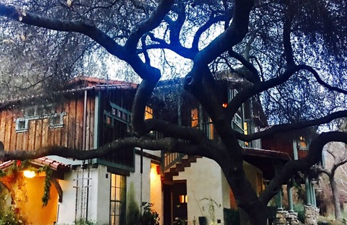 Three Rivers House | Romantic Three Rivers River Craftsman