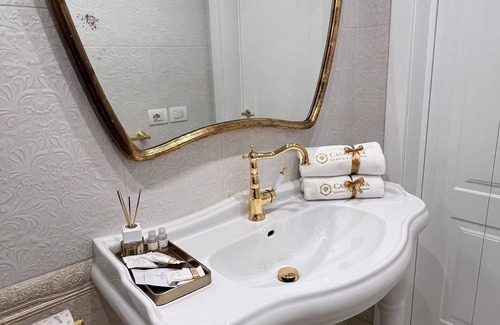 Francavilla Fontana Bed & Breakfast | Romantica ed elegante suite semi centrale