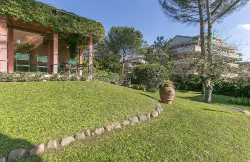 Monteverde Nuovo Villa | Rome Garden Hill