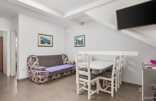 Simuni Apartment | Rona Apartment Goran 2