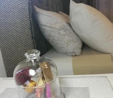 Cape Town House | Rondebosch East Garlandale STRICTLY HALAAL, fresh garden cottage