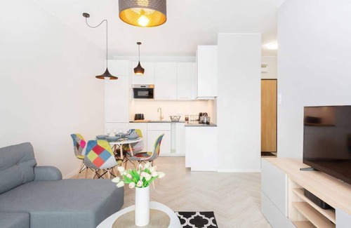 Praga Poludnie Apartment | Rondo Wiatraczna Bright Apartment | Parking | Bath