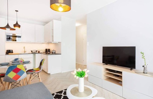 Praga Poludnie Apartment | Rondo Wiatraczna Bright Apartment | Parking | Bath