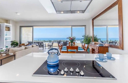 El Tezal Apartment | Ronival - Luxury 2 BR Condo + Views & BBQ Grill