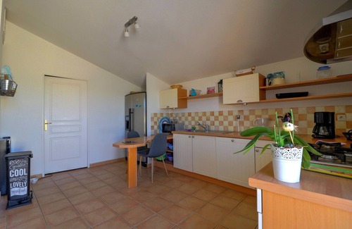 Le Beausset Apartment | Roof terrace apartment 117 m2 10 min drive from Bandol