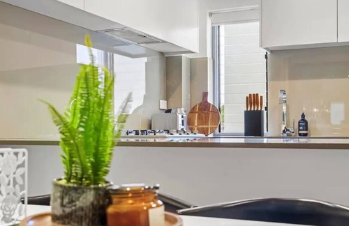 Newtown Apartment | Rooftop 2 Bed Apt With Terrace at Newtown | MHS