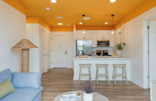 12 South Condo | Rooftop + Courtyard | 2BR w/Balcony | Gilmore