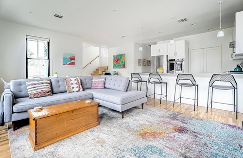 Foster Heights House | Rooftop Deck 5 Mins to Downtown