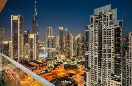 Trade Centre Area Apartment | Rooftop Infinity Pool, Burj Khalifa Views