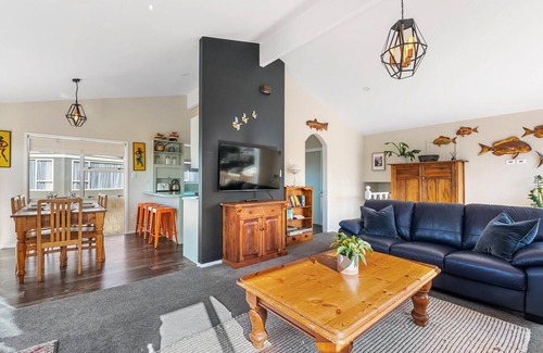 Rotorua House | Rooftops Rotorua - 4 Bedrooms, 2 Bathrooms