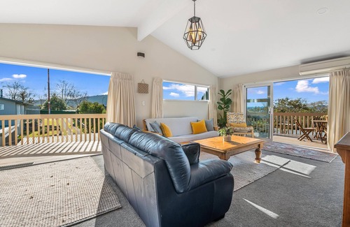 Rotorua House | Rooftops Rotorua - 4 Bedrooms, 2 Bathrooms