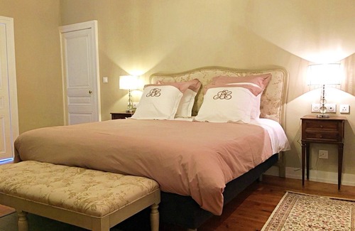 Jarze Bed & Breakfast | Room 1 King size double bedroom