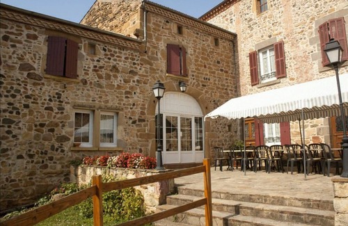 Saint-Gervazy Apartment | Room 2 with Shared Terrace and Garden