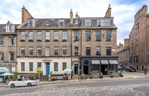 New Town House | Room 4 Summary: No. 5