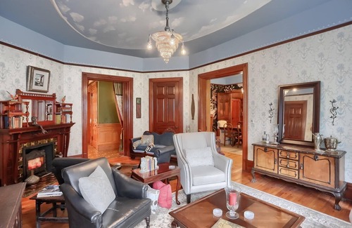 Tionesta Bed & Breakfast | Room 5 at The Vintage Inn Boutique Bed and Breakfast; historic charm in Tionesta