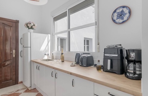 Alcala del Valle Apartment | Room 'Aguamarina - Ágata' with Mountain View, Shared Terrace and Wi-Fi