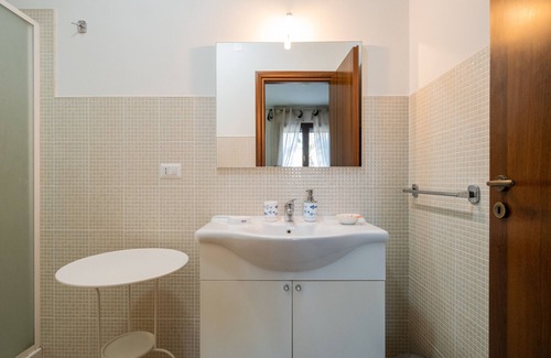 Borgagne Villa | Room 'Anna's House - Conchiglia' with Wi-Fi and Air Conditioning