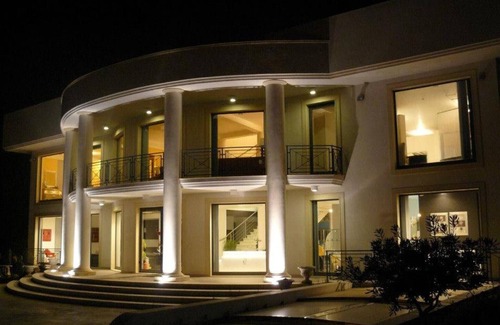 Pachino Apartment | Room 'David Gilmour - Junior Suite' with Shared Garden, Wi-Fi and Air Conditioning