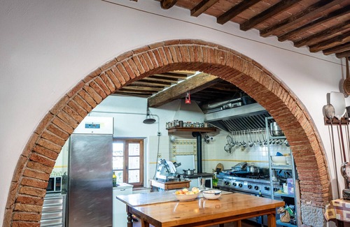 Torniella Apartment | Room 'Del Chiodo - Giacinto' with Shared Terrace, Garden and Wi-Fi