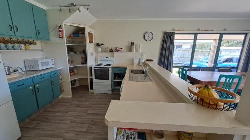 Bowentown House | Room for The Family - Bowentown Bach