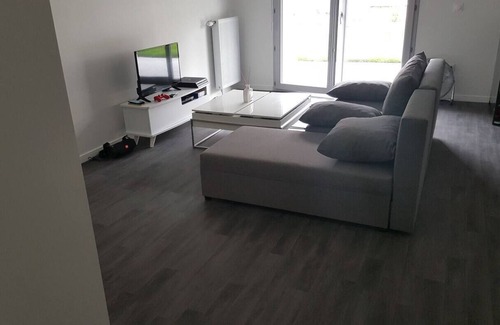 Villepinte Apartment | Room in a shared apartment