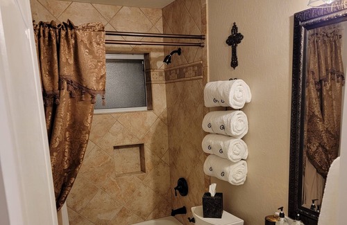 Tatum Ranch House | Room in beautiful home in south Cave Creek, near north Scottsdale, Mayo ... more