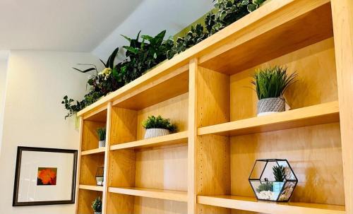 Summerlin House | Room in Cheerful 2-bed House - Shared bathroom