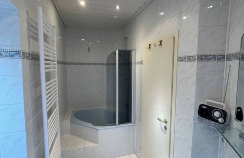 Idar-Oberstein Apartment | Room in the center - Monteurzimmer