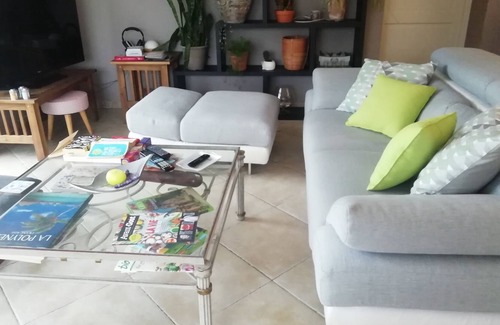 Dommartin House | Room in villa 20 minutes from Bellecour (LYON)