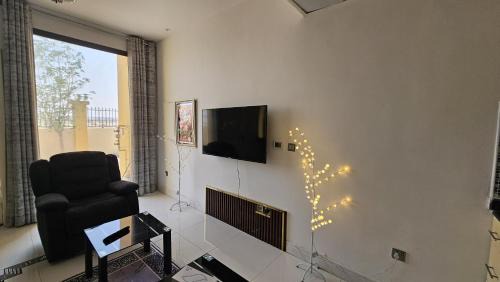Dubai House | Room in Villa - Amazing One-Bedroom Villa TownHouse