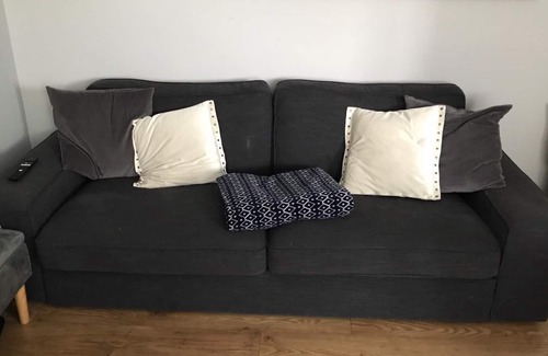 Cheam Apartment | Room to rent in Cheam village